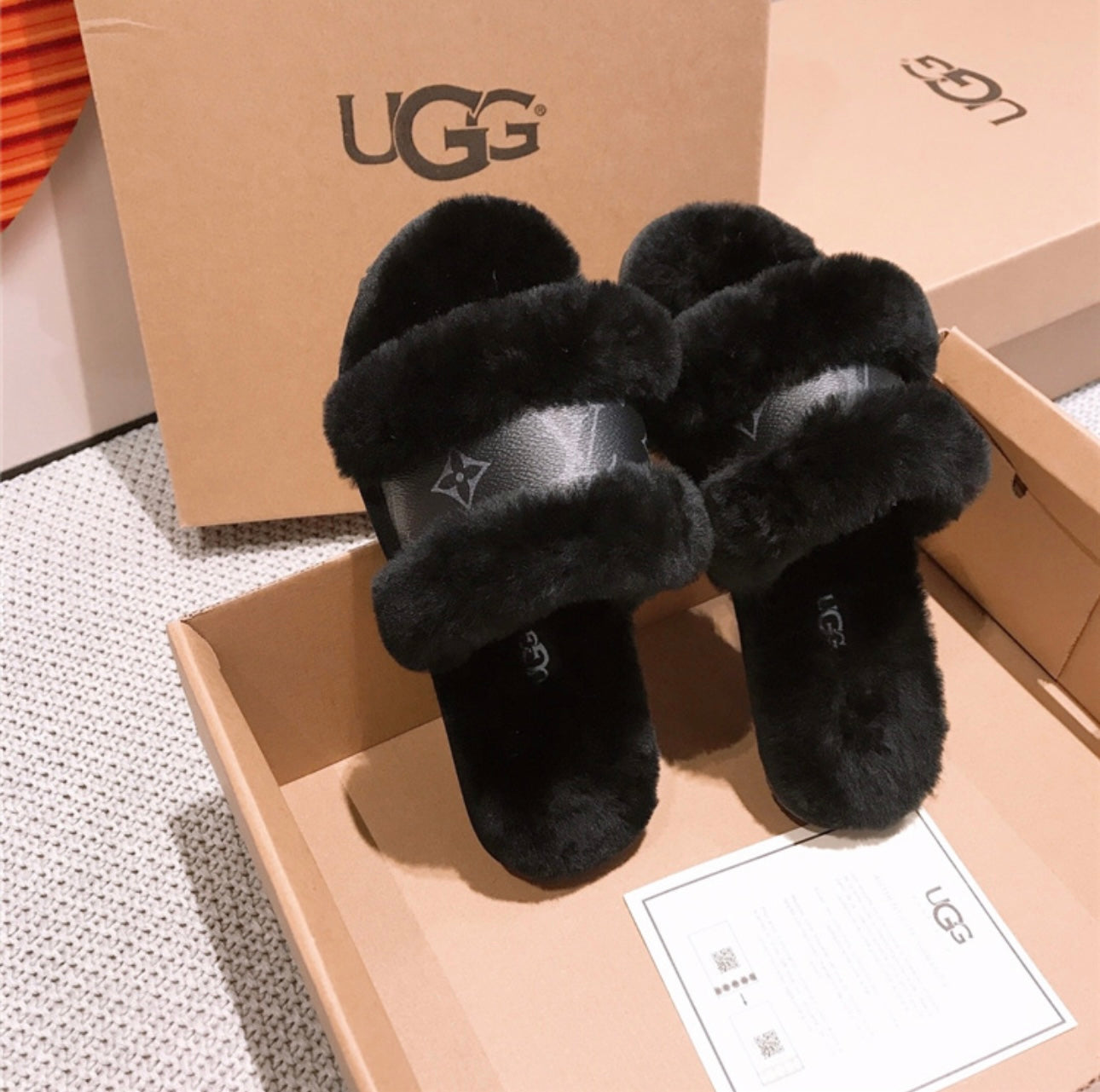 LV WOOL SLIDE