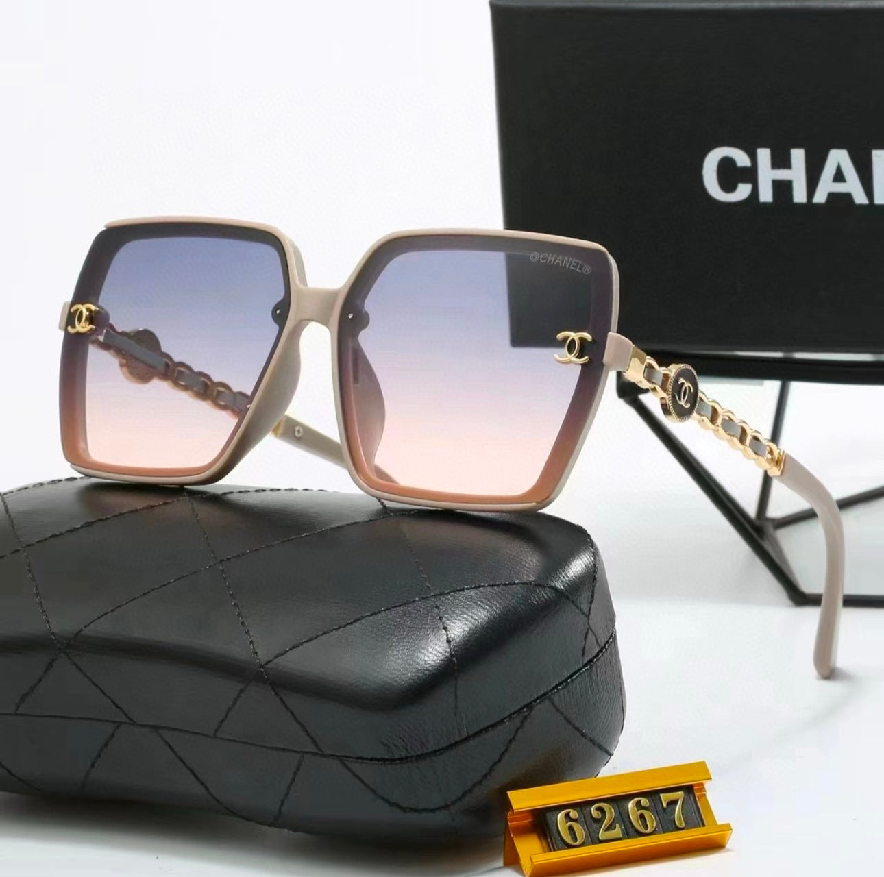 CC OVERSIZED SUNNIES W HARD CASE