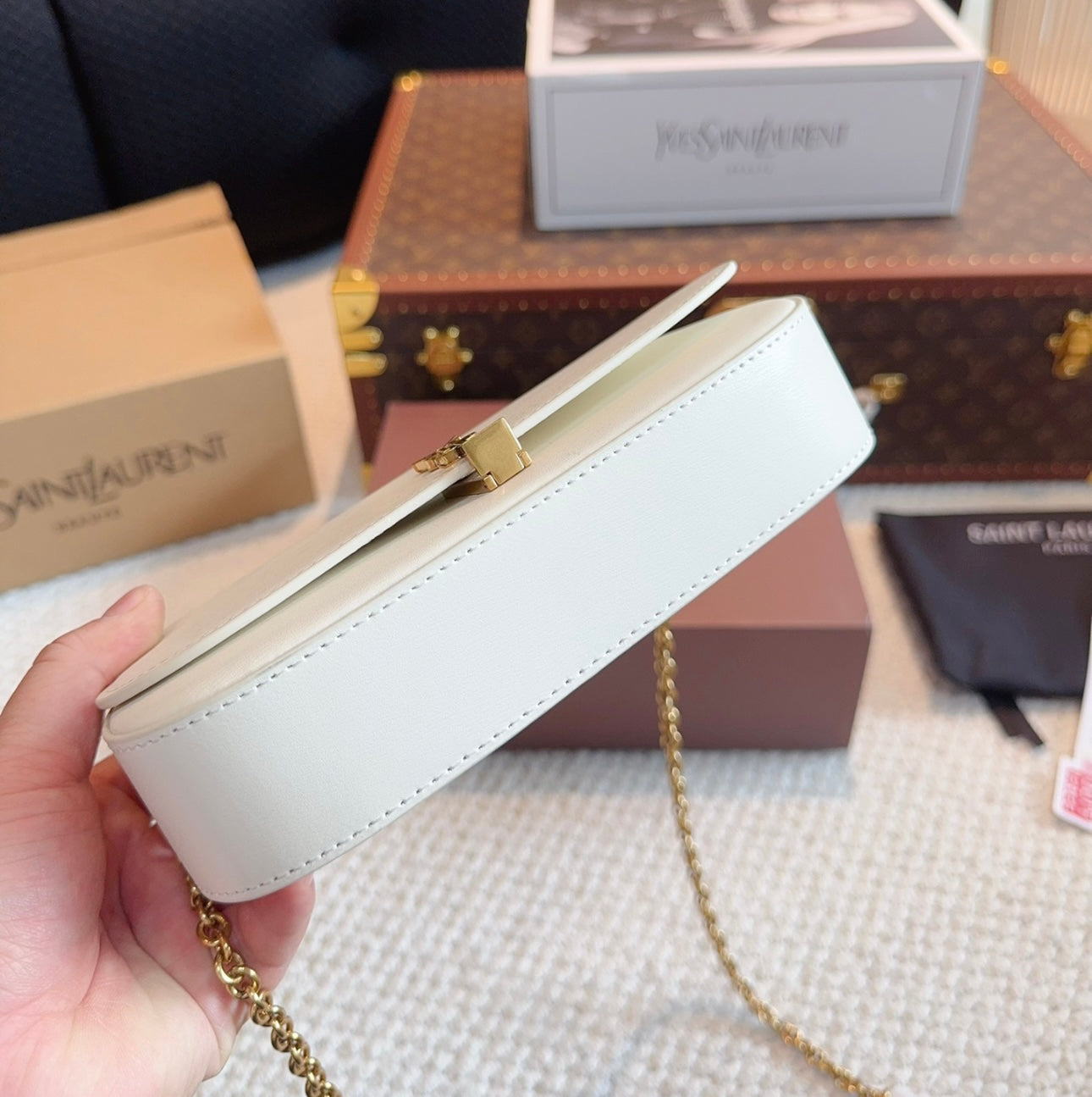 ELEGANT WHITE YSL CHAIN CROSSBODY