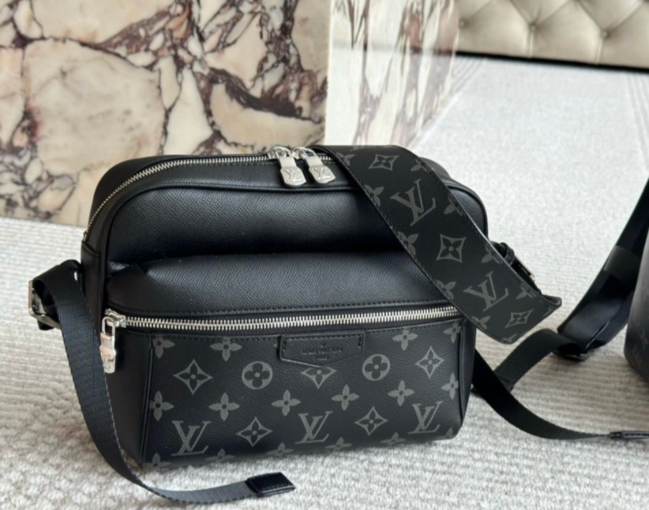 LV CROSSBODY