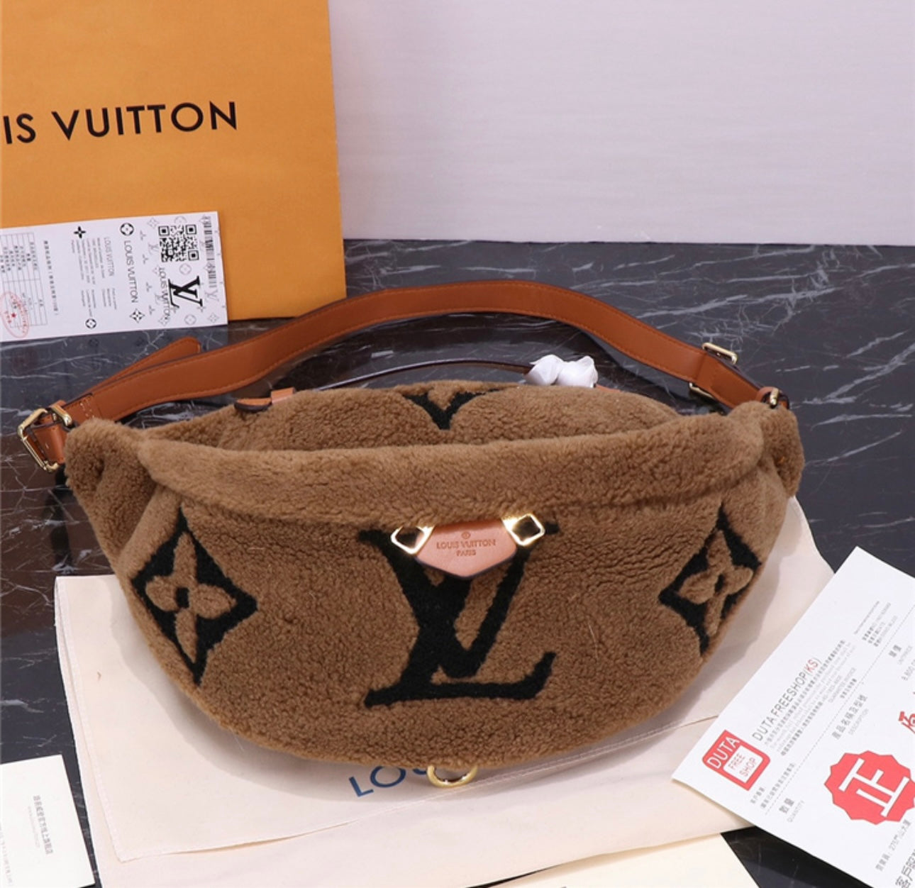 LV SHERPA BUMBAG